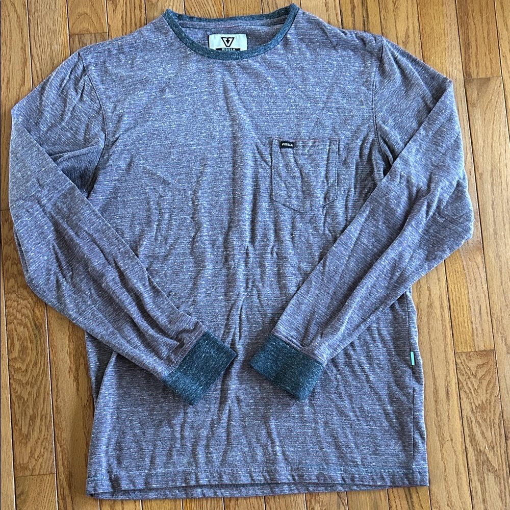 VISSLA Heathered Gray Long Sleeve Tee with Dark Trim